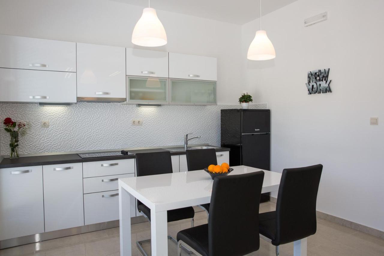 Apartments And Room Adriatic Blue Дубровник Екстериор снимка