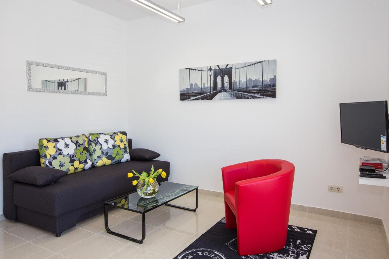 Apartments And Room Adriatic Blue Дубровник Екстериор снимка
