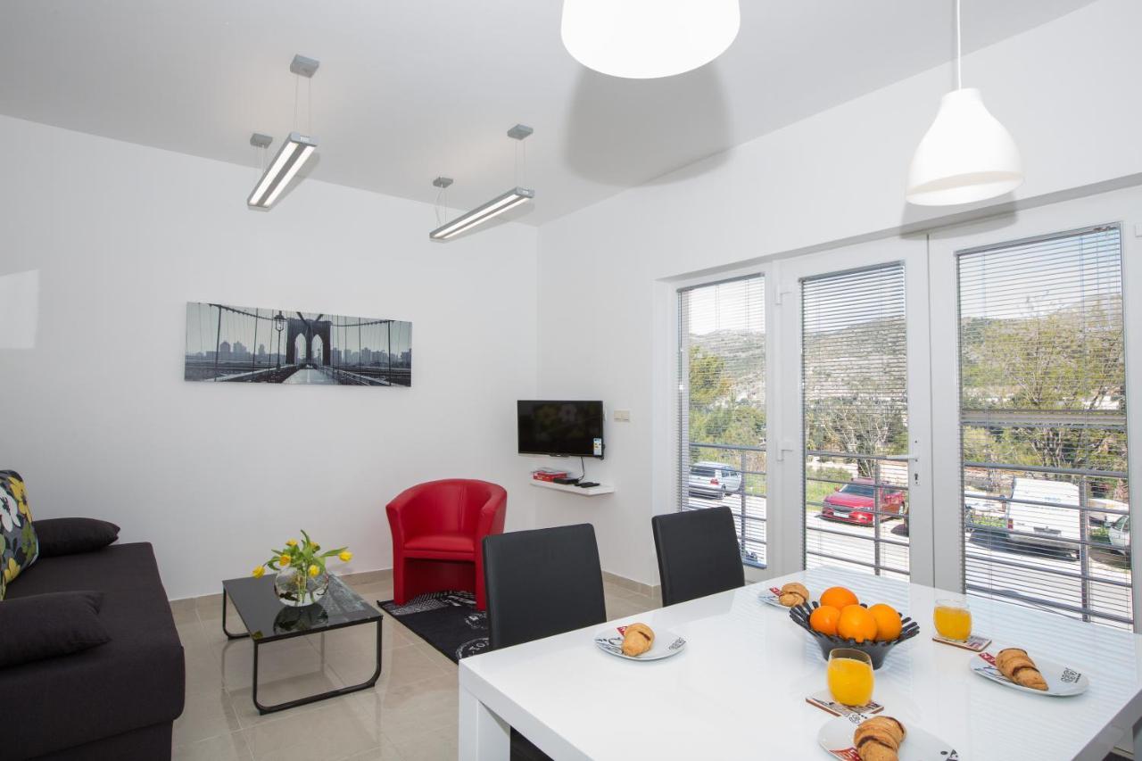 Apartments And Room Adriatic Blue Дубровник Екстериор снимка