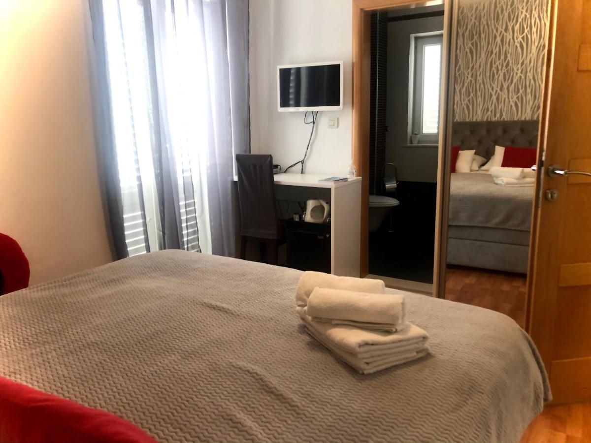 Apartments And Room Adriatic Blue Дубровник Екстериор снимка