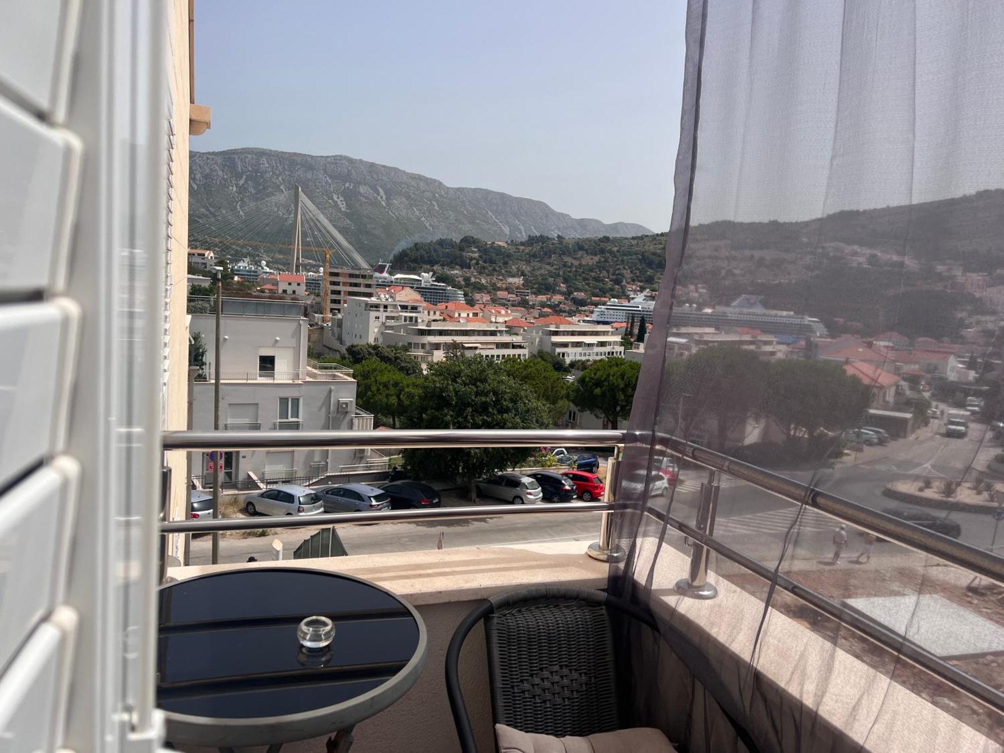 Apartments And Room Adriatic Blue Дубровник Екстериор снимка