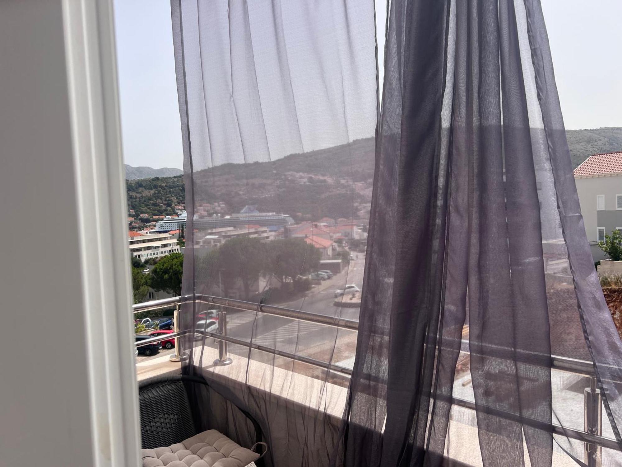 Apartments And Room Adriatic Blue Дубровник Екстериор снимка